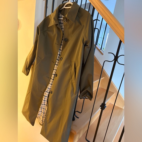Sézane Clyde Inspired Olive Green Trench Coat with Plaid Lining - Picture 3 of 3
